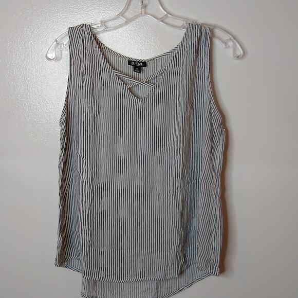 a.n.a Tops - A.N.A women's Size XS sleeveless striped top.